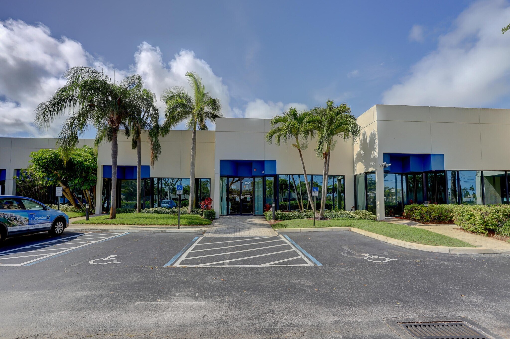 901-925 Clint Moore Rd, Boca Raton, FL à louer Photo principale– Image 1 sur 23