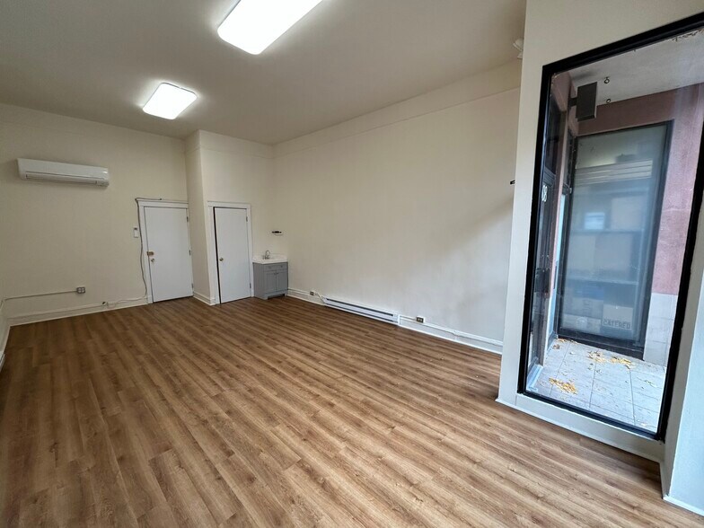 608 W Briar Pl, Chicago, IL à louer - Photo de l’immeuble – Image 3 sur 6