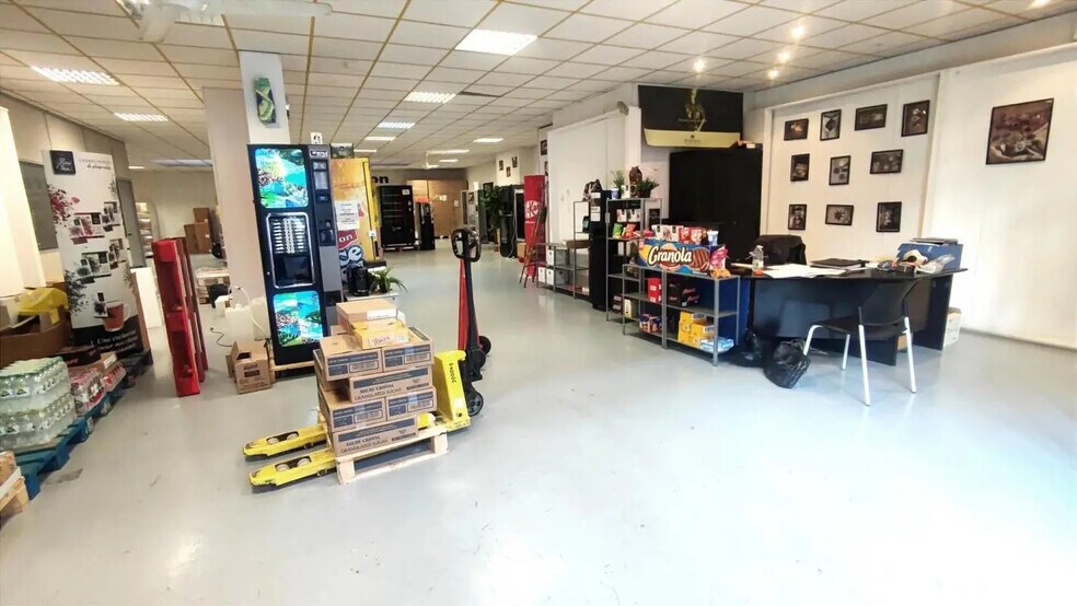 Local commercial dans Nice à louer - Photo de l’immeuble – Image 2 sur 7