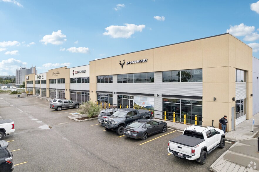 620-630 46 Av NE, Calgary, AB à louer - Autre – Image 2 sur 5