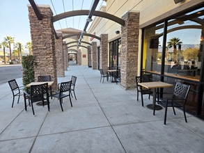 44100 Jefferson St, Indio, CA à louer Photo de l’immeuble– Image 2 sur 3