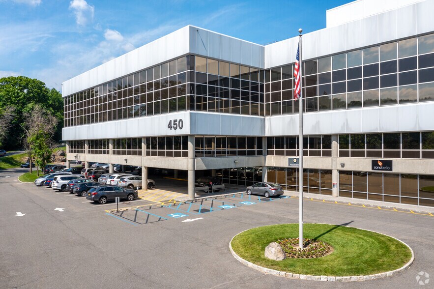 450 Mamaroneck Ave, Harrison, NY à louer - Photo de l’immeuble – Image 2 sur 8