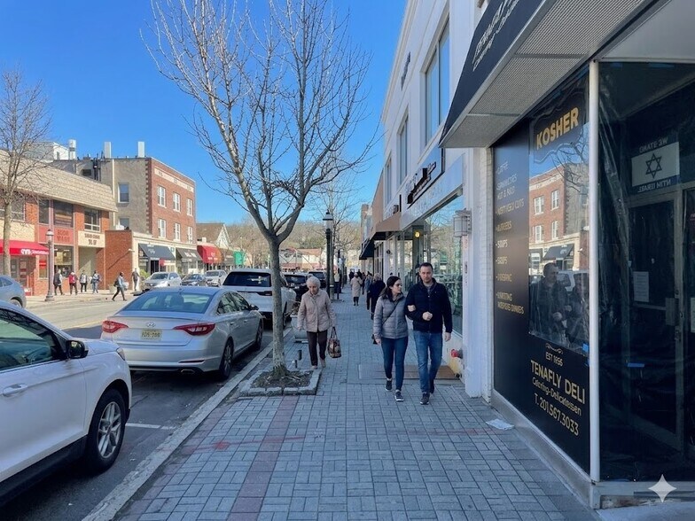 22-24 Washington St, Tenafly, NJ à louer - Photo de l’immeuble – Image 2 sur 9