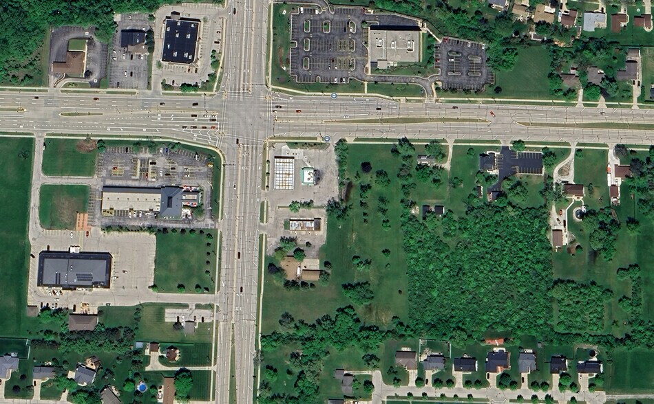9530-9576 S Howell Ave, Oak Creek, WI à vendre - Aérien – Image 2 sur 3