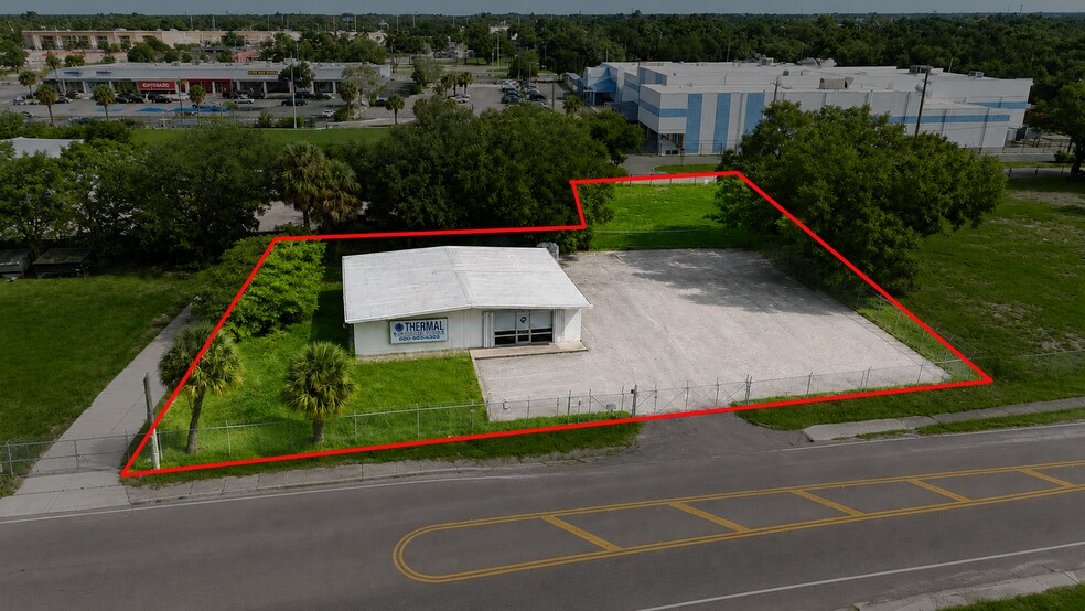5100 E Broadway Ave, Tampa, FL à louer - Photo de l’immeuble – Image 3 sur 18