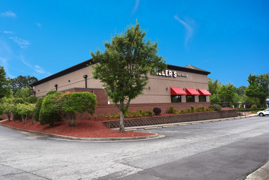 10750 Davis Dr, Alpharetta, GA à vendre - Photo de l’immeuble – Image 2 sur 11