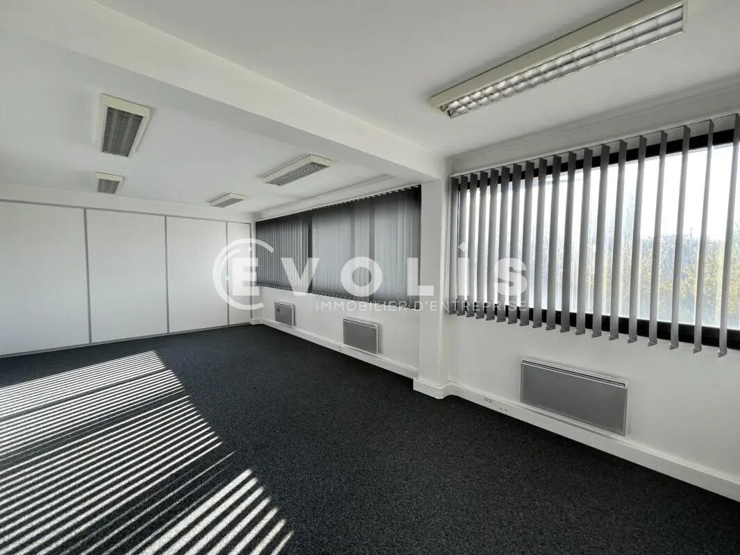 Bureau dans Noisy-le-Grand à vendre Photo intérieure– Image 1 sur 8