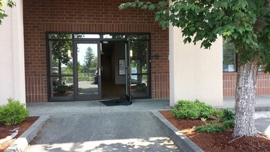 3560-3562 Bridgeport Way, University Place, WA à louer Autre– Image 1 sur 5