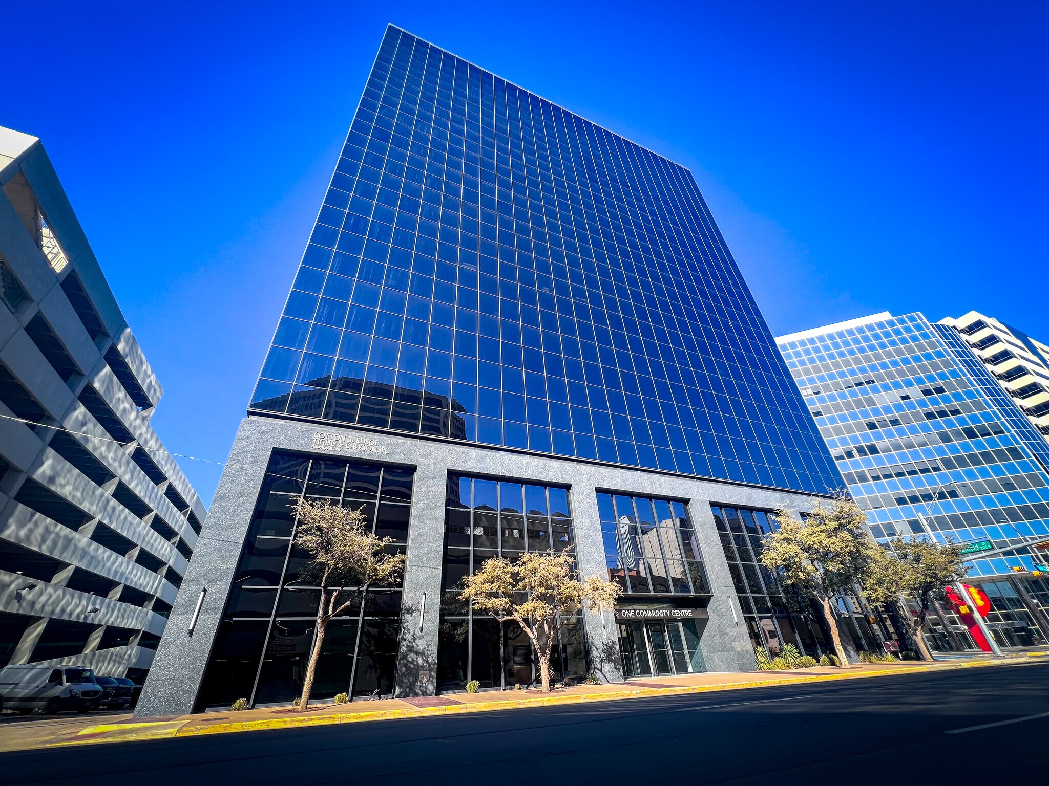 500 W Illinois Ave, Midland, TX à louer Photo principale– Image 1 sur 72