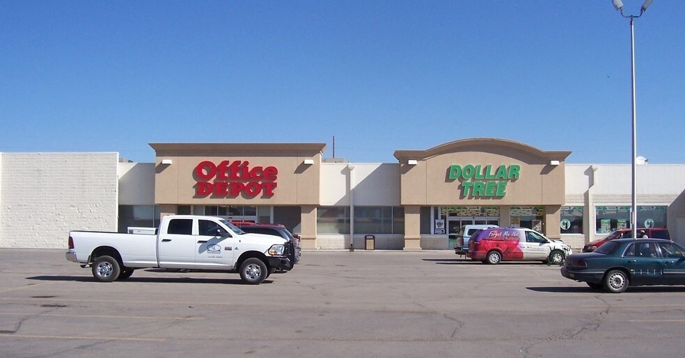2005 S Douglas Hwy, Gillette, WY à louer - Photo de l’immeuble – Image 2 sur 3