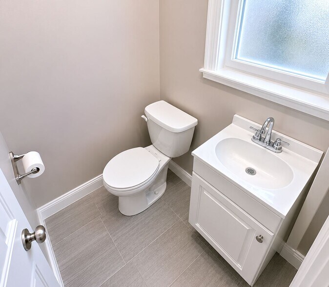 1018-1020 Broadway, Woodmere, NY à louer - Photo intérieure – Image 3 sur 5