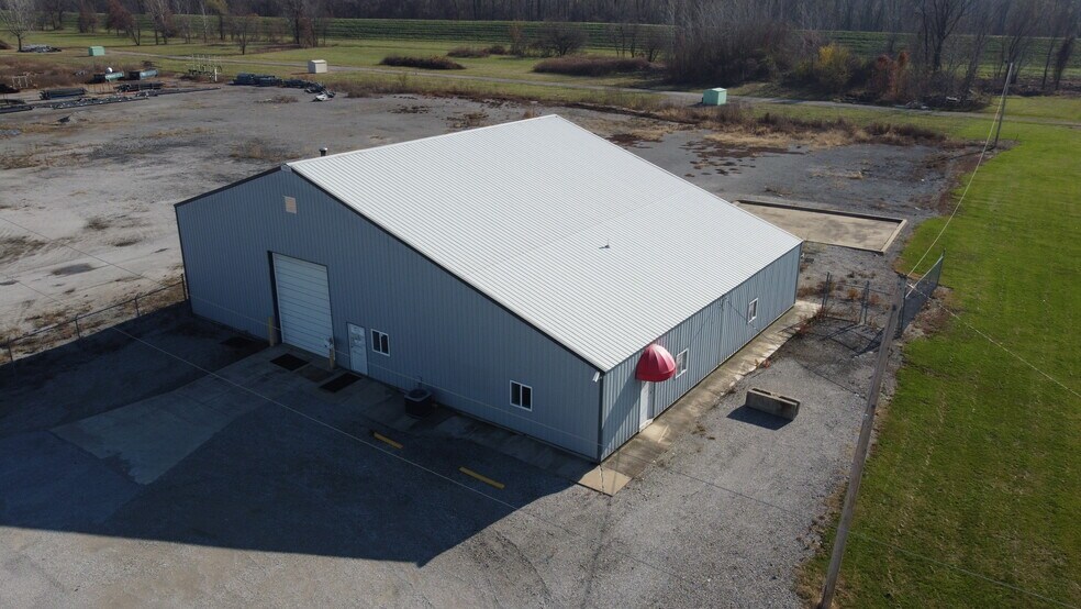 2324 Kearbey Ln, South Roxana, IL à louer - Photo principale – Image 1 sur 6