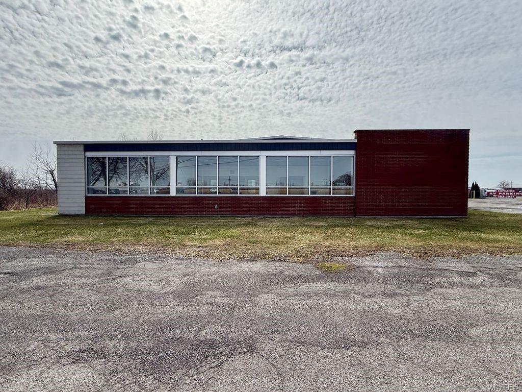 8555 Packard Rd, Niagara Falls, NY à louer Photo intérieure– Image 1 sur 37