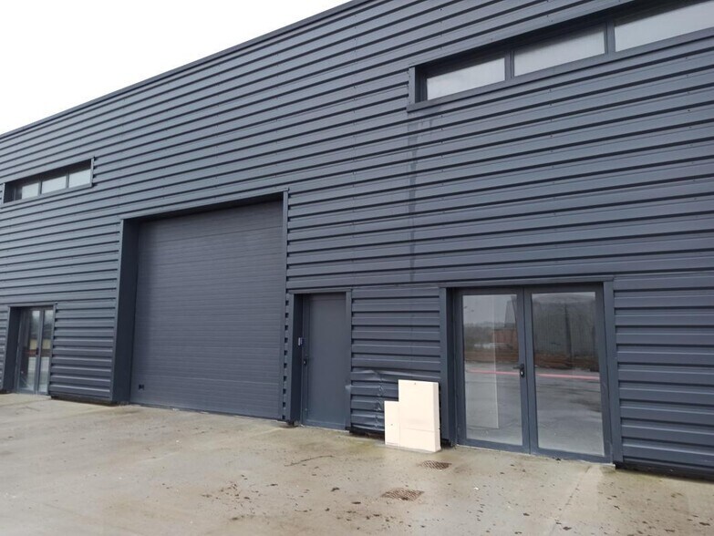 29 Rue Gutenberg, Magny-en-Vexin à louer - Photo de l’immeuble – Image 1 sur 9