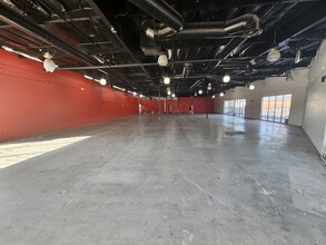 11906 Valley Blvd, El Monte, CA à louer Photo intérieure– Image 2 sur 3