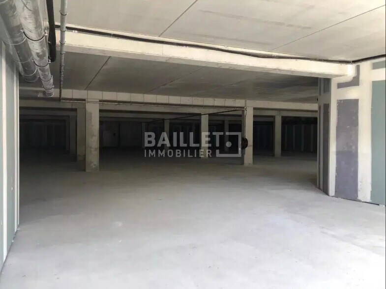 Local commercial dans Cagnes-Sur-Mer à louer - Photo de l’immeuble – Image 2 sur 3