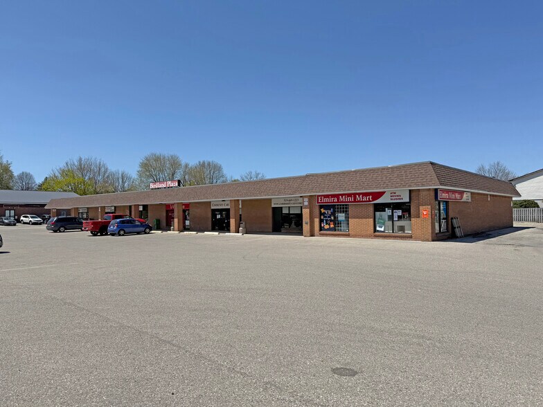 112-128 W Oriole Pky, Elmira, ON à vendre - Photo principale – Image 1 sur 5