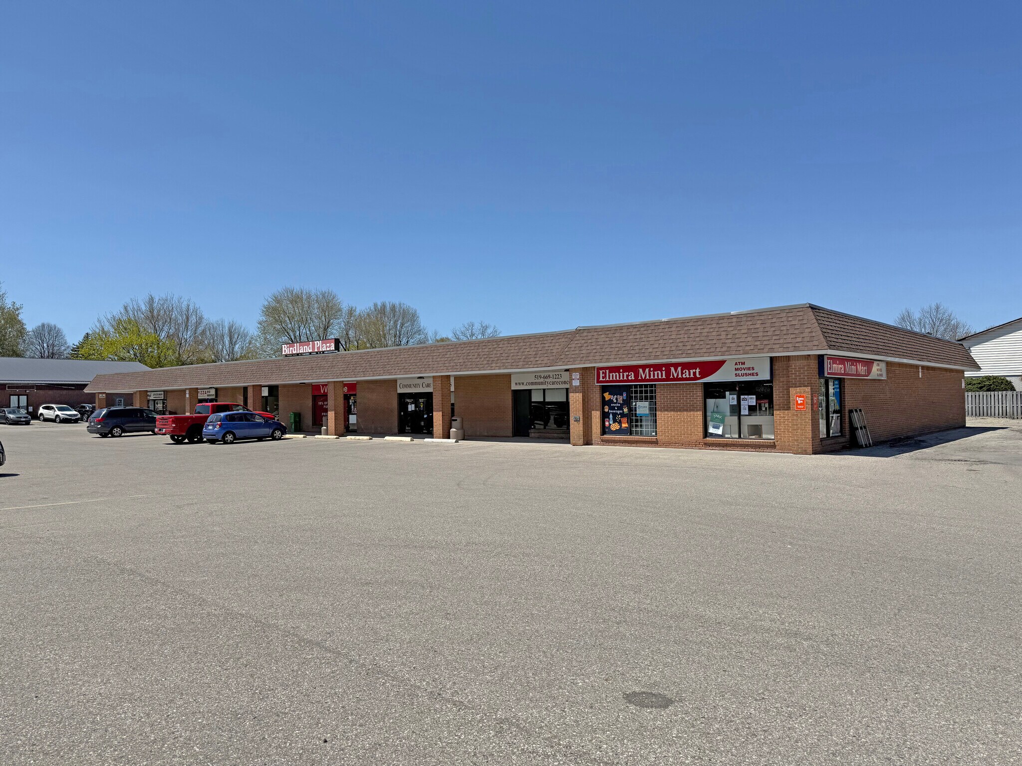 112-128 W Oriole Pky, Elmira, ON à vendre Photo principale– Image 1 sur 6