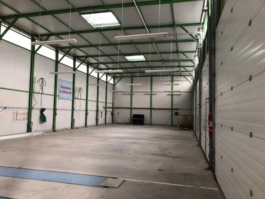 Industriel/Logistique dans L'ETRAT à vendre Photo de l’immeuble– Image 1 sur 2