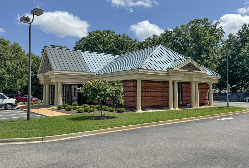 81 S Airport Dr, Highland Springs, VA à vendre - Photo de l’immeuble – Image 2 sur 11