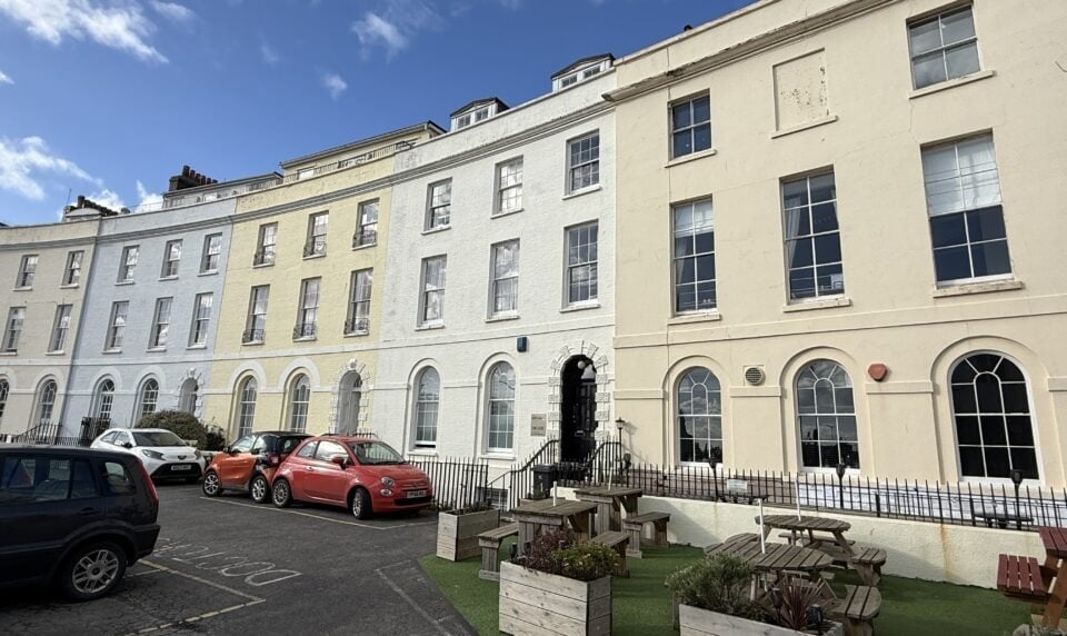 2 Den Crescent, Teignmouth à vendre Photo principale– Image 1 sur 13