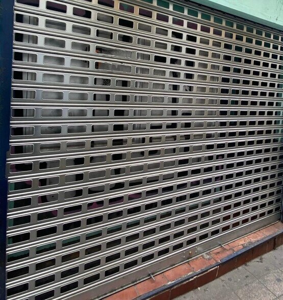 Local commercial dans Córdoba, Córdoba à vendre - Photo de l’immeuble – Image 2 sur 2