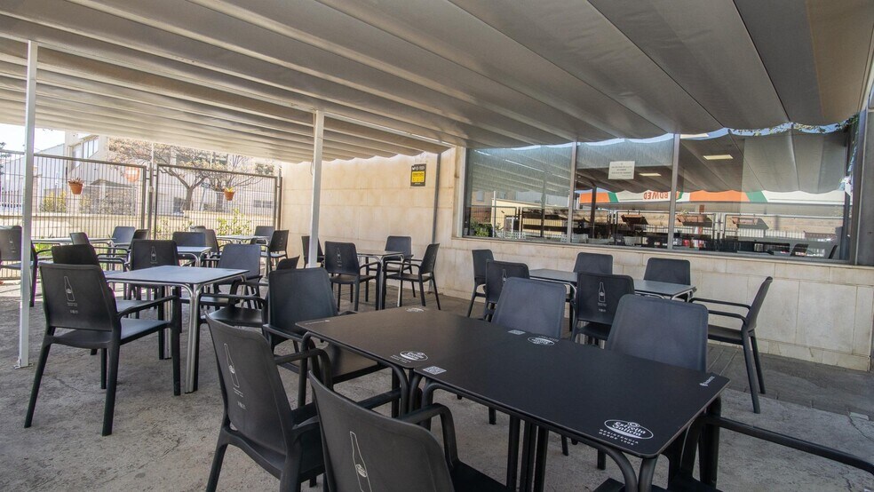 Local commercial dans Elda à louer - Photo de l’immeuble – Image 1 sur 10