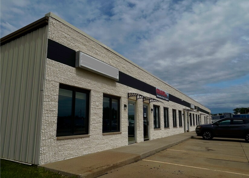 1624 Commerce Pky, Bloomington, IL à louer - Photo de l’immeuble – Image 2 sur 10