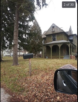 Plus de détails pour 903 E Holland Ave, Saginaw, MI - Logement à vendre