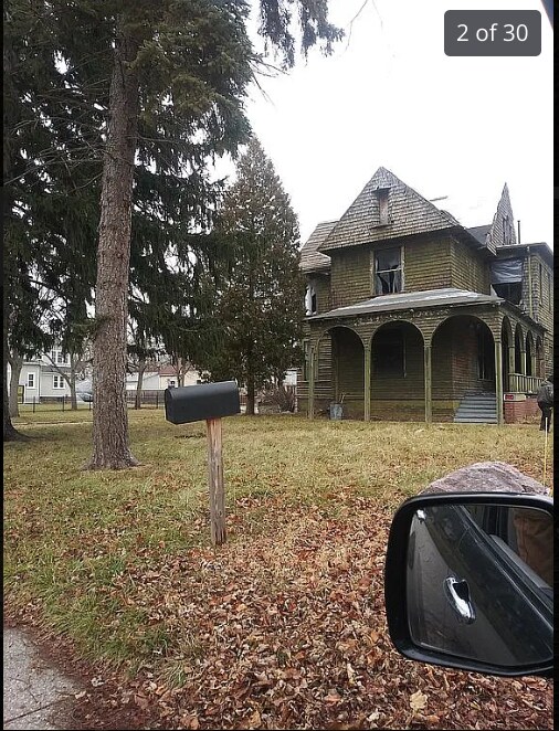 903 E Holland Ave, Saginaw, MI à vendre Photo principale– Image 1 sur 3