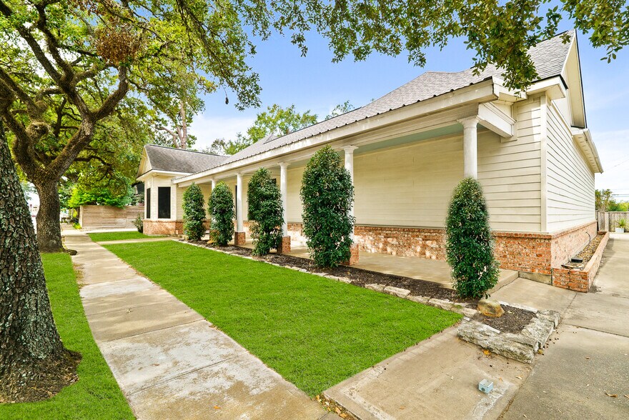 800 Jackson St, Richmond, TX à vendre - Photo de l’immeuble – Image 2 sur 38