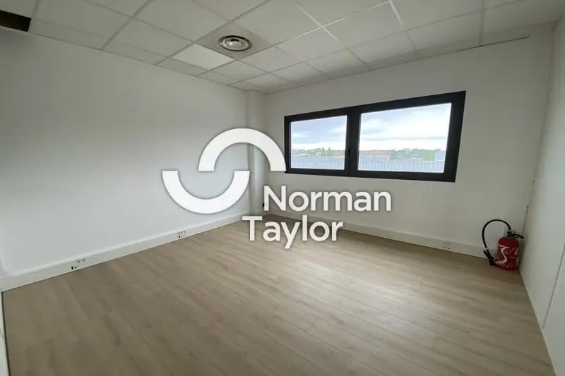 Bureau dans Montpellier à louer - Photo de l’immeuble – Image 3 sur 12