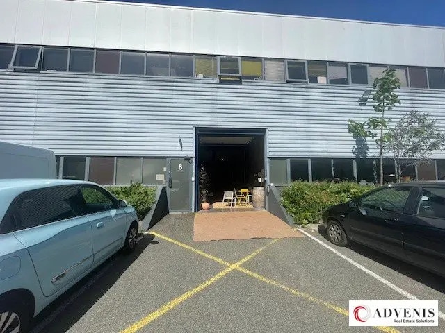 Local d’activités dans Cenon à louer - Photo de l’immeuble – Image 2 sur 11