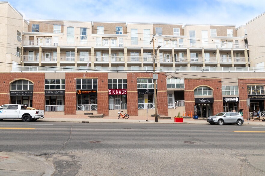 1528 17 Av SW, Calgary, AB à vendre - Photo principale – Image 1 sur 1