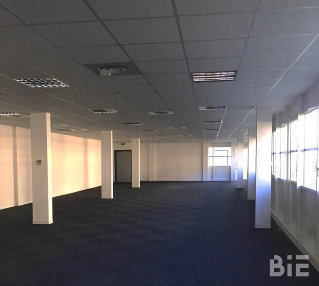 Bureau dans Mérignac à louer - Photo de l’immeuble – Image 3 sur 4