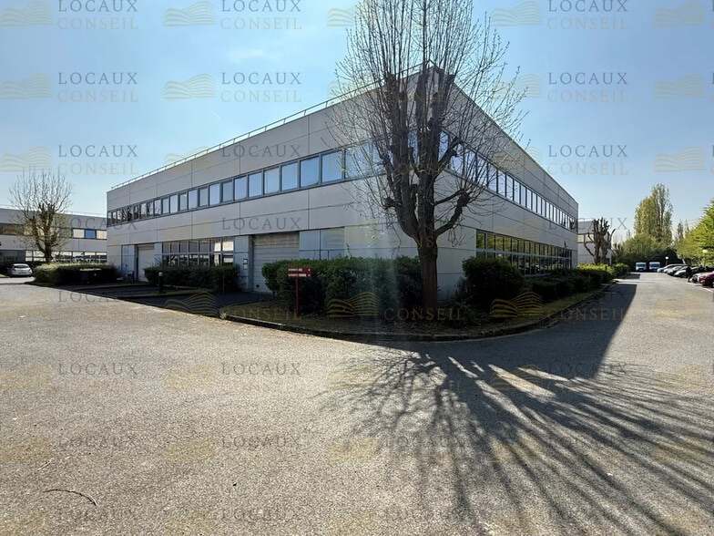 163 Rue De La Belle Etoile, Roissy-en-France à louer - Photo de l’immeuble – Image 1 sur 6