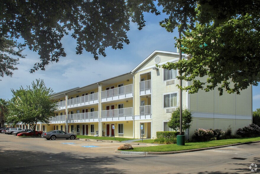 5959 Guhn Rd, Houston, TX à vendre - Photo de l’immeuble – Image 3 sur 7