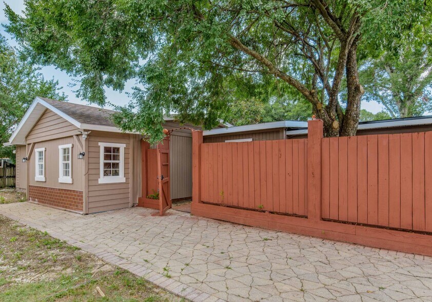 815 Beverly Pky, Pensacola, FL à louer - Photo principale – Image 1 sur 6