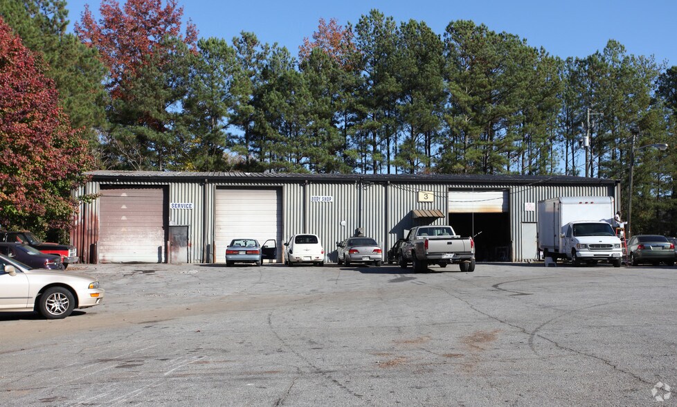 6090 Pinegrove Rd, Riverdale, GA à vendre - Photo de l’immeuble – Image 2 sur 2