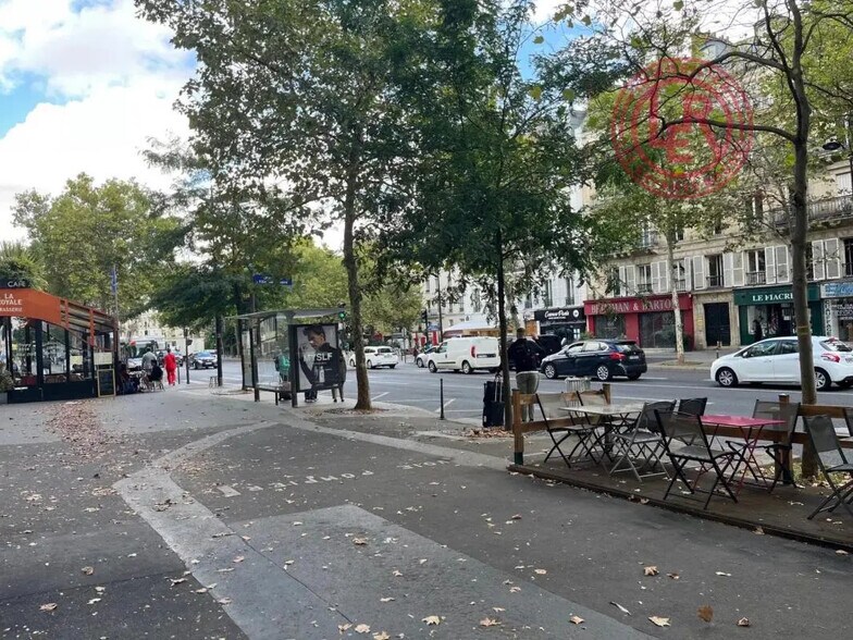 Local commercial dans Paris à vendre - Photo de l’immeuble – Image 1 sur 5