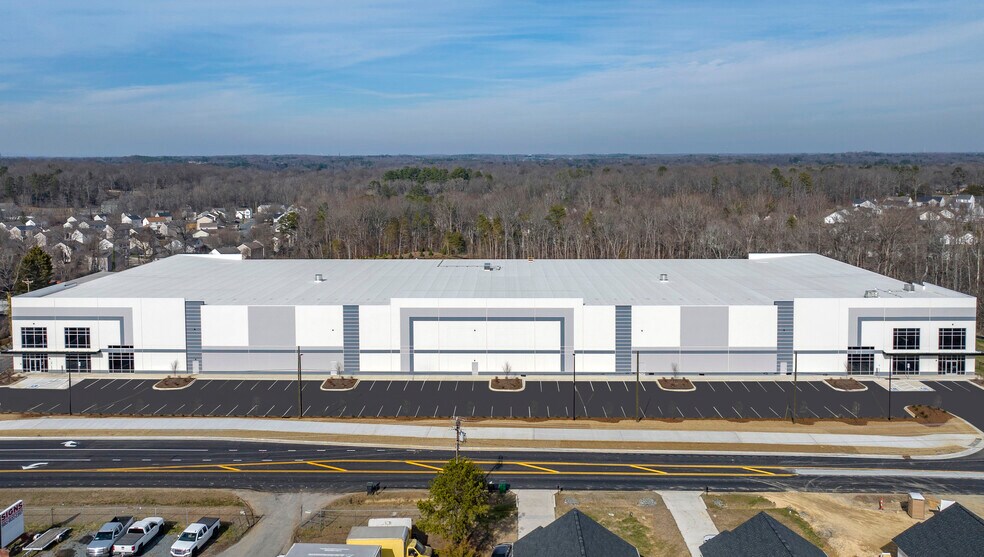 8748 Mount Holly Rd, Charlotte, NC à louer - Aérien – Image 2 sur 18