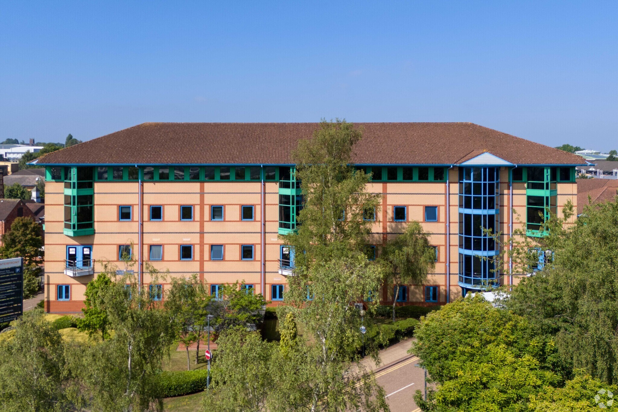 Waterfront Way, Brierley Hill à louer Photo de l’immeuble– Image 1 sur 3