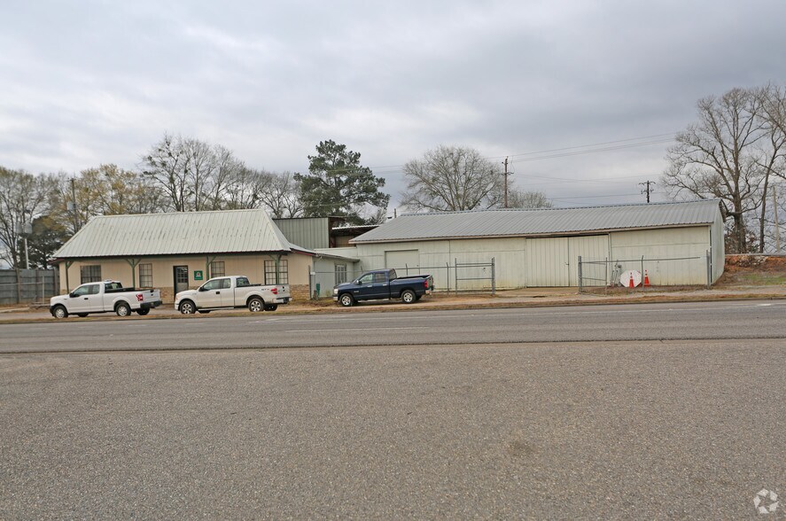 1707 7th St S, Clanton, AL à vendre - Photo de l’immeuble – Image 1 sur 3
