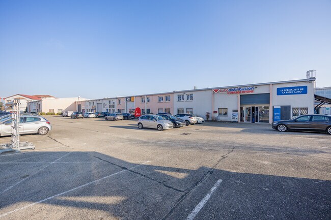 Plus de détails pour Local d'activités, Industriel/Logistique à louer