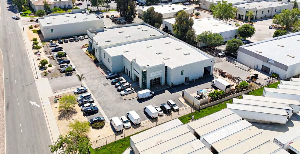 630 S Waterman Ave, San Bernardino, CA à vendre - Photo de l’immeuble – Image 3 sur 5