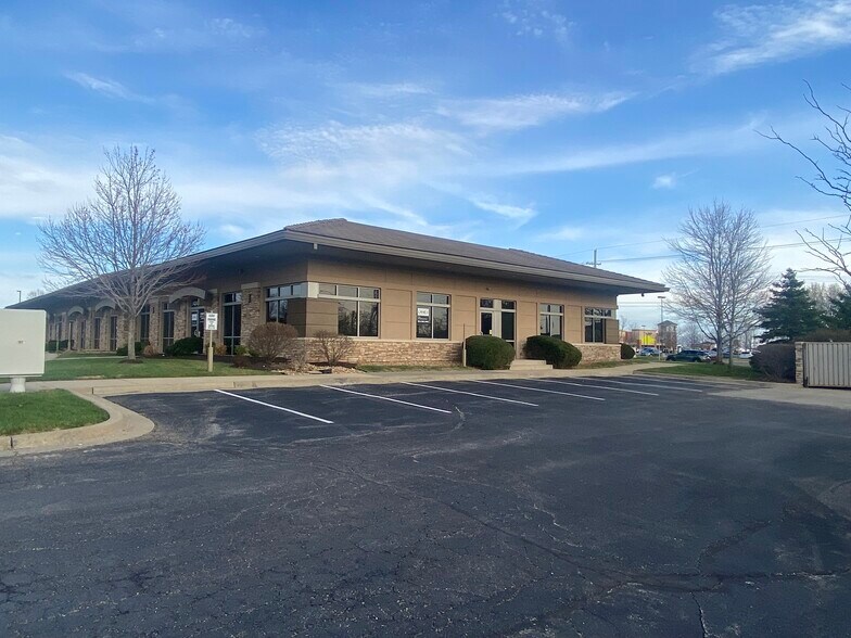 14241-14257 Metcalf Ave, Overland Park, KS à louer - Photo de l’immeuble – Image 2 sur 7