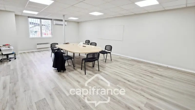 Bureau dans Chalon-sur-Saône à louer Photo intérieure– Image 1 sur 4