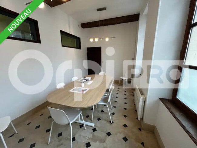 Plus de détails pour Bureau à louer