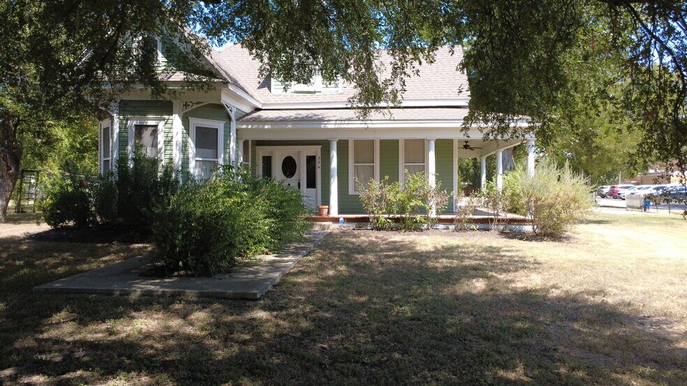 206 Taylor St, Hutto, TX à louer - Photo de l’immeuble – Image 3 sur 25