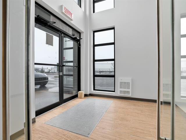 170 Rue Deveault, Gatineau, QC à louer - Hall d’entrée – Image 3 sur 6